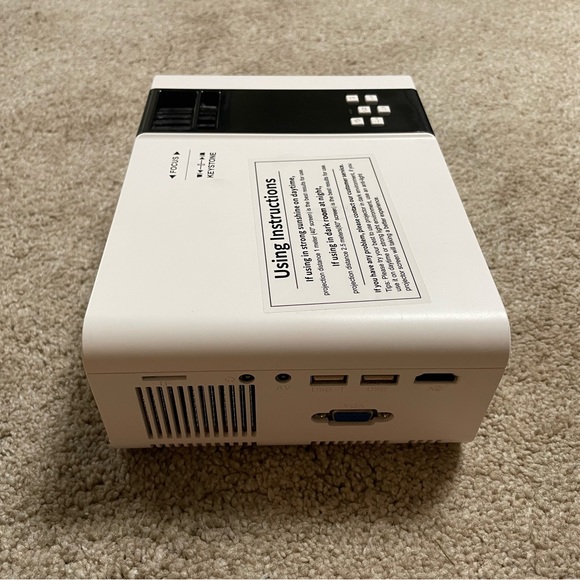 Projector - Picture 4 of 5